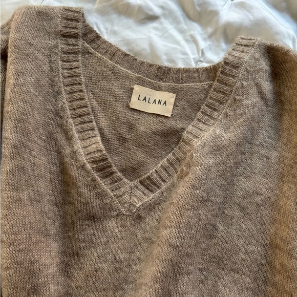 Beautiful hand knit sweater - Picture 6 of 6